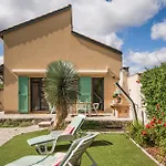 Le Nid Des Ailes Piscine Jardin Parking Centre-ville Millau